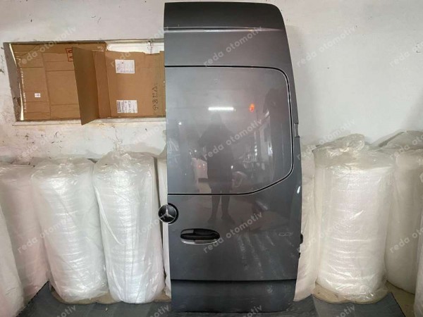 Mercedes Sprinter Sağ Arka Bagaj Kapısı