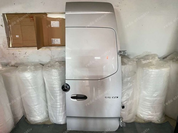 Mercedes Sprinter Sağ Arka Bagaj Kapısı