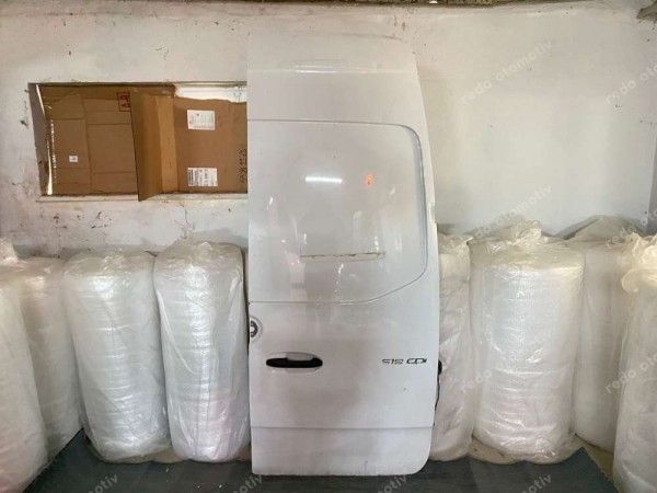 Mercedes Sprinter Sağ Arka Bagaj Kapısı