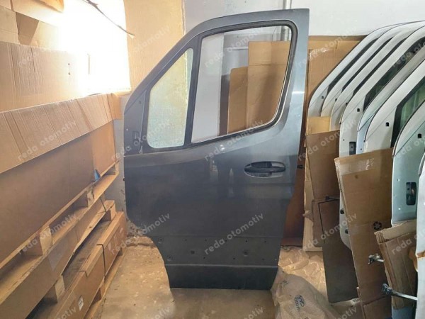Mercedes Sprinter Sol Ön Kapı