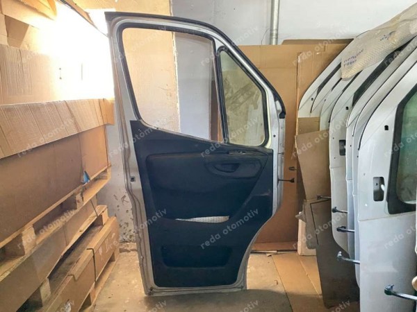 Mercedes Sprinter Sol Ön Kapı