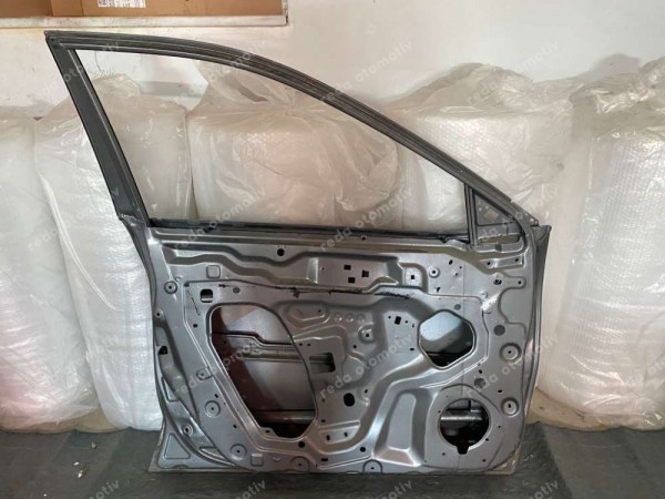 Nissan X-Trail Sol Ön Kapı