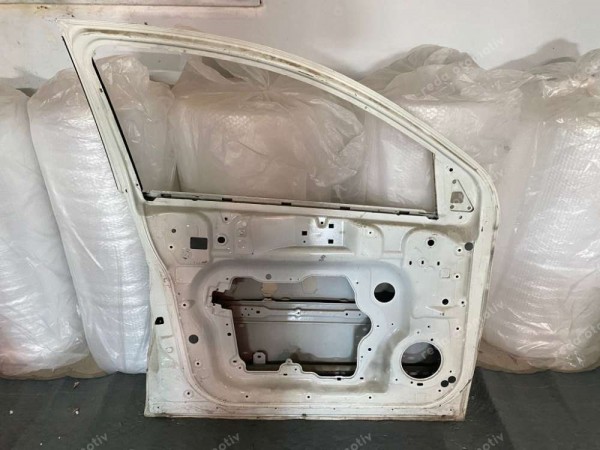 Nissan Qashqai Sol Ön Kapı