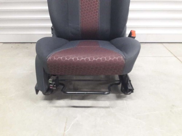 FORD FİESTA ÖN SAĞ TİTANYUM KOLTUK CP(F-D-140)