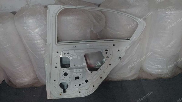 Fiat Egea Sağ Arka Kapı