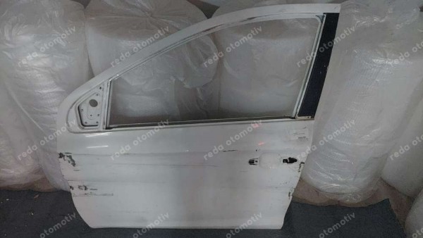 Hyundai İ20 Sol Ön Kapı