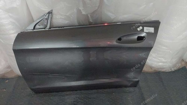 Mercedes CLA Serisi W117 Sol Ön Kapı