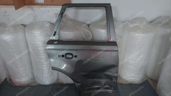 Land Rover  Range Rover Sağ Arka Kapı