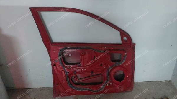 Hyundai İ20 Sol Ön Kapı