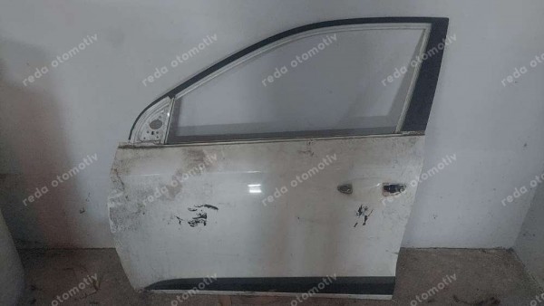 Hyundai İ20 Sol Ön Kapı