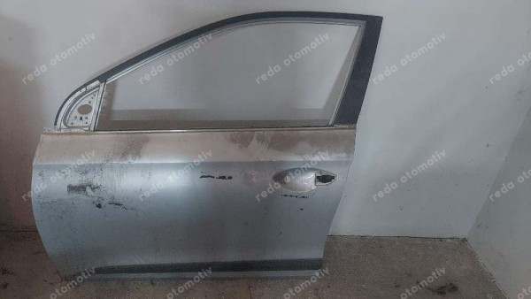 Hyundai İ20 Sol Ön Kapı