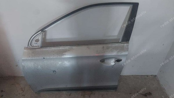 Hyundai İ20 Sol Ön Kapı