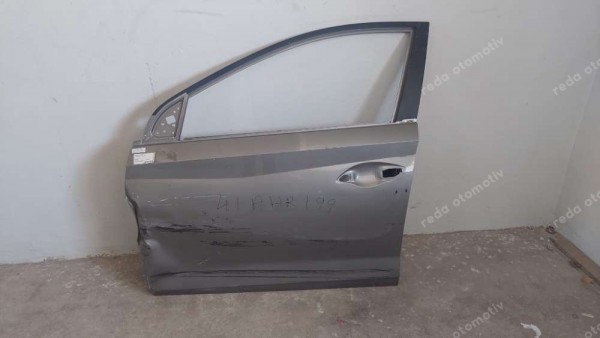 Hyundai İ20 Sol Ön Kapı