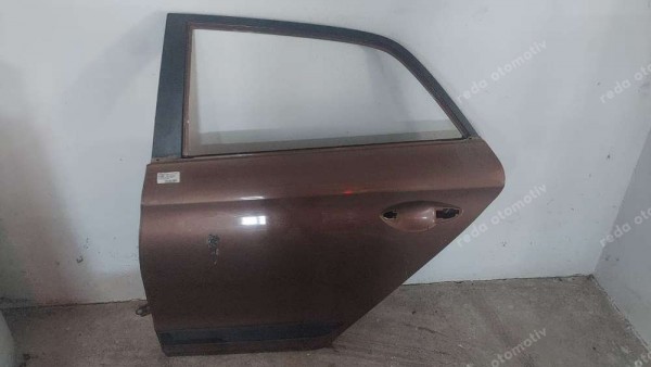 Hyundai İ20 Sol Arka Kapı