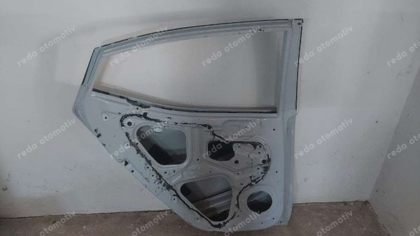 Hyundai İ20 Sol Arka Kapı