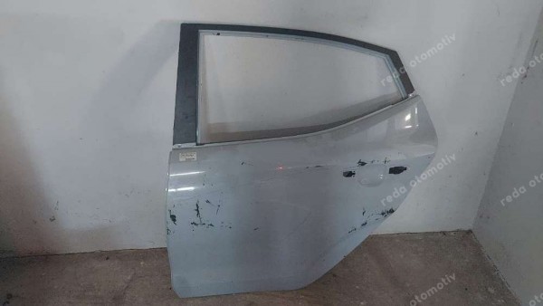 Hyundai İ20 Sol Arka Kapı