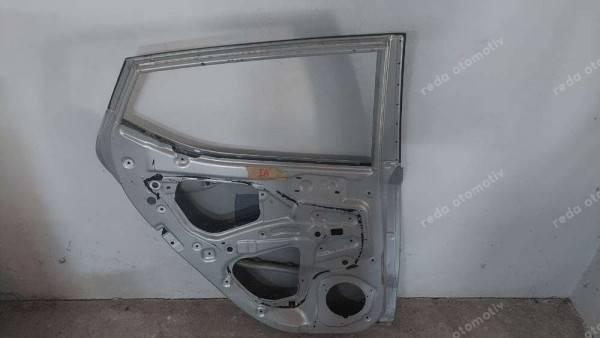 Hyundai İ20 Sol Arka Kapı
