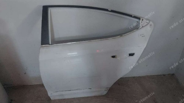 Hyundai Elantra Sol Arka Kapı