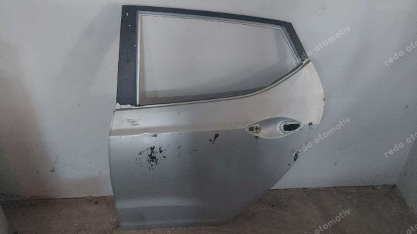 Hyundai İ20 Sol Arka Kapı