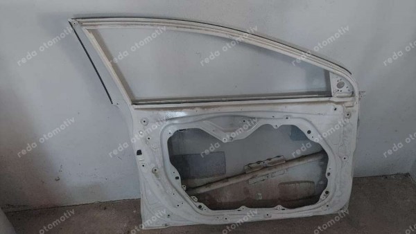 Hyundai Elantra Sol Ön Kapı