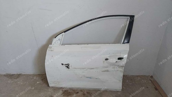 Hyundai İ20 Sol Ön Kapı