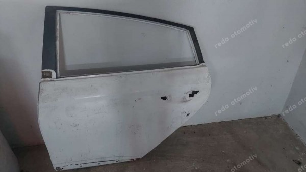 Hyundai Elantra Sol Arka Kapı