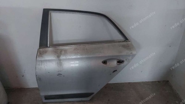 Hyundai İ20 Sol Arka Kapı