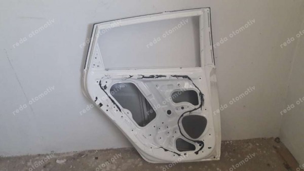 Hyundai İ20 Sol Arka Kapı