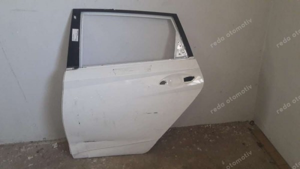 Hyundai İ20 Sol Arka Kapı