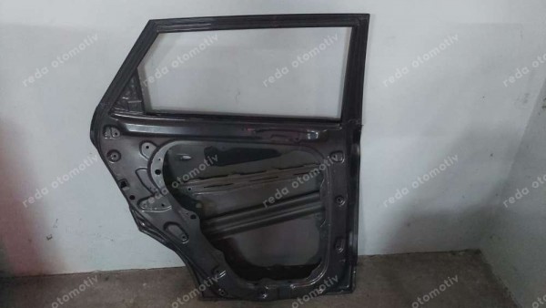 Hyundai Kona Sol Arka Kapı