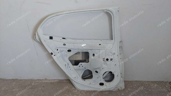 Renault Megane 4 Sol Arka Kapı