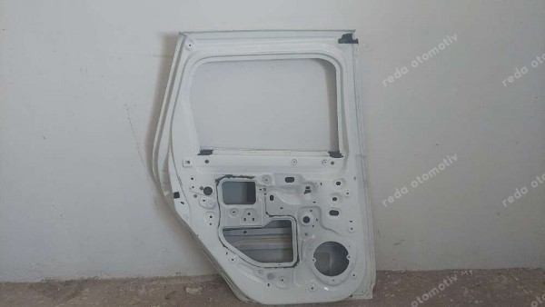 Dacia Duster Sol Arka Kapı