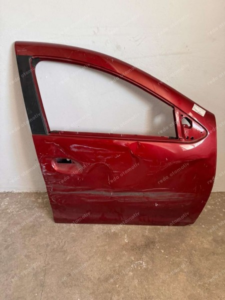 Renault Symbol Dacia Stepway Sağ Ön Kapı