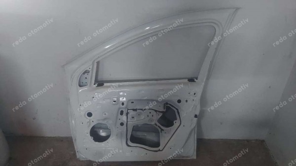 Dacia Stepway Sağ Ön Kapı