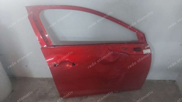 Renault Clio 5 Sağ Ön Kapı