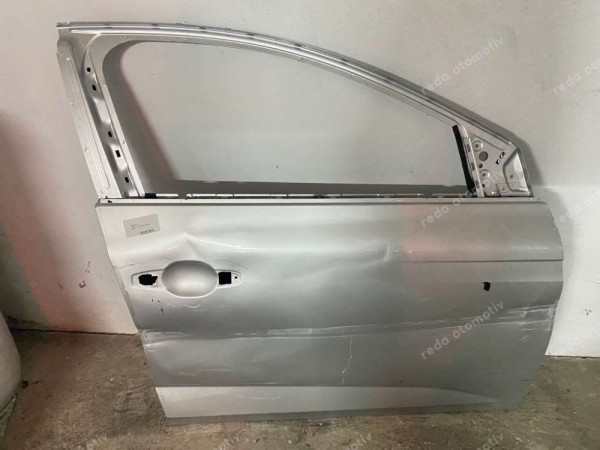 Renault Megane 4 Sağ Ön Kapı