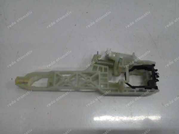 Hyundai İ20 Bayon Sağ Ön Kapı Kilidi Mekanizması 81320-Q0010 SP YP