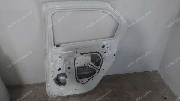 Renault Symbol Sağ Arka Kapı
