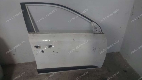 Hyundai İ20 Sağ Ön Kapı