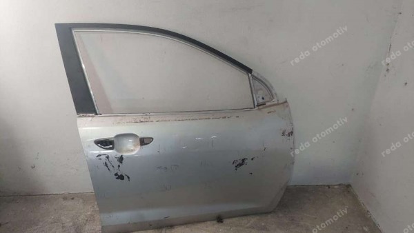 Hyundai İ20 Sağ Ön Kapı