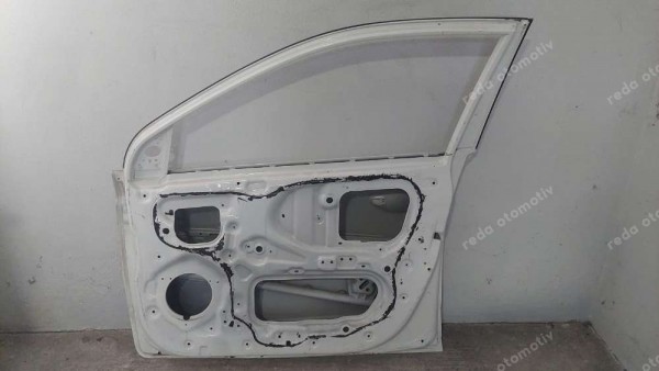 Hyundai İ20 Sağ Ön Kapı