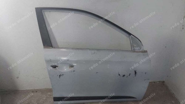 Hyundai İ20 Sağ Ön Kapı