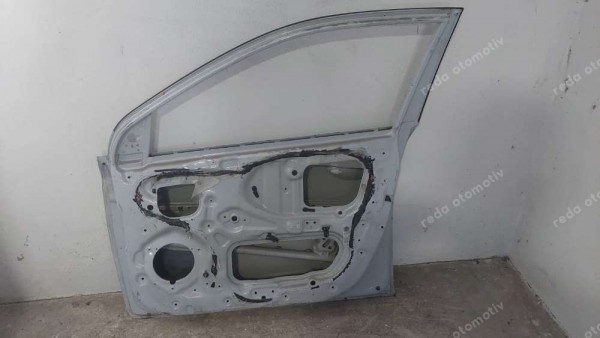 Hyundai İ20 Sağ Ön Kapı