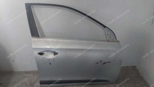 Hyundai İ20 Sağ Ön Kapı