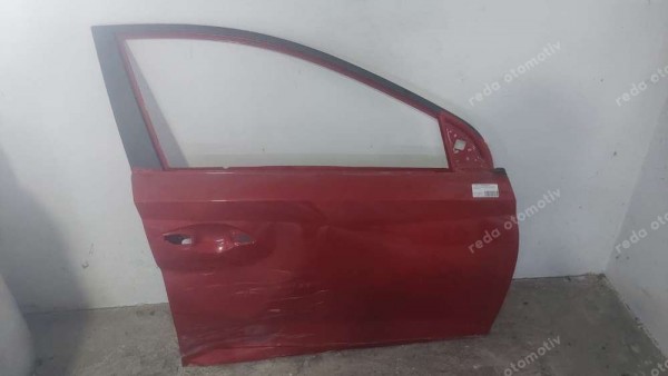 Hyundai İ20 Sağ Ön Kapı