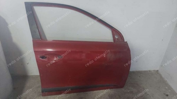 Hyundai İ20 Sağ Ön Kapı