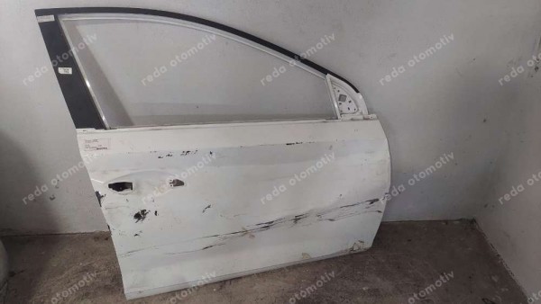 Hyundai İ20 Sağ Ön Kapı