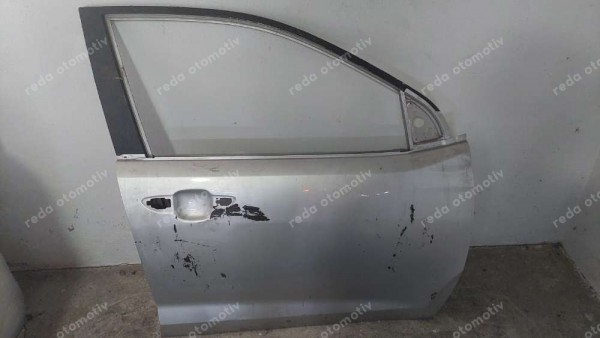 Hyundai İ20 Sağ Ön Kapı
