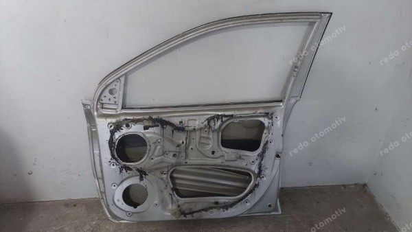 Hyundai İ20 Sağ Ön Kapı