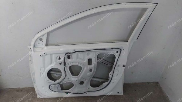 Hyundai İ20 Sağ Ön Kapı